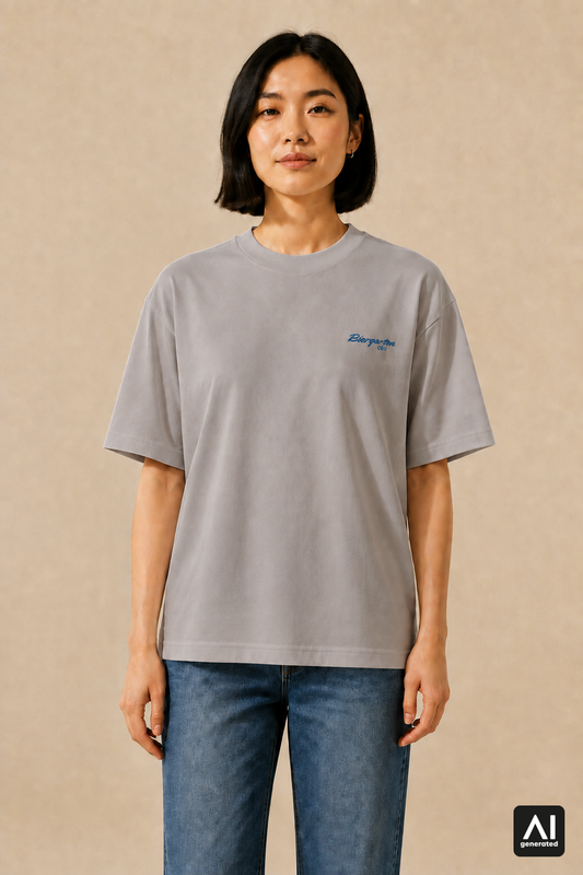 T-Shirt Biergarten CEO Damen – Vorderansicht in Shitake und Blau